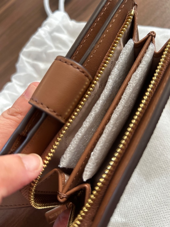 財布（古着・ファッション）の商品画像 - 査定依頼日：2025年9月30日 - 最高査定価格：3,000円