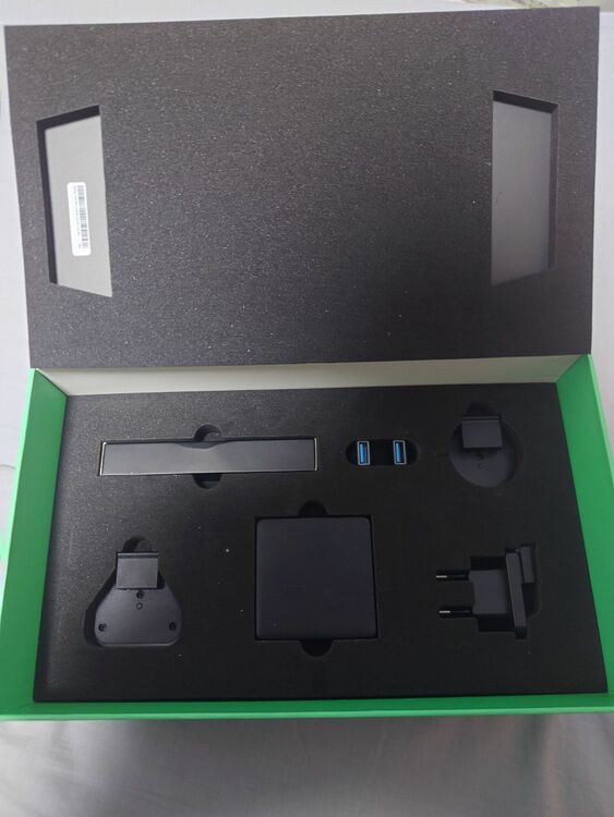 AYANEO 2021 AMD RYZEN5 4500U（ゲーム機本体・ゲームソフト）の商品画像 - 査定依頼日：2025年6月11日 - 最高査定価格：20,000円