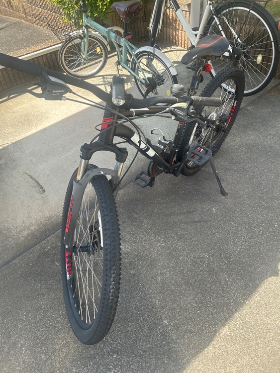 GT アグレッサー コンプ ブラック（自転車）の商品画像 - 査定依頼日：2026年5月24日 - 最高査定価格：15,000円