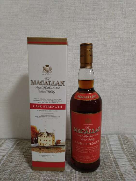 マッカラン　カスクストレングス（お酒）の商品画像 - 査定依頼日：2025年5月25日 - 最高査定価格：326,000円