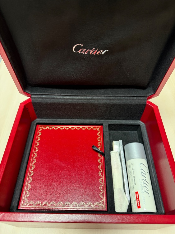 ロードスタークロノグラフ（高級時計）の商品画像 - 査定依頼日：2025年10月2日 - 最高査定価格：630,000円