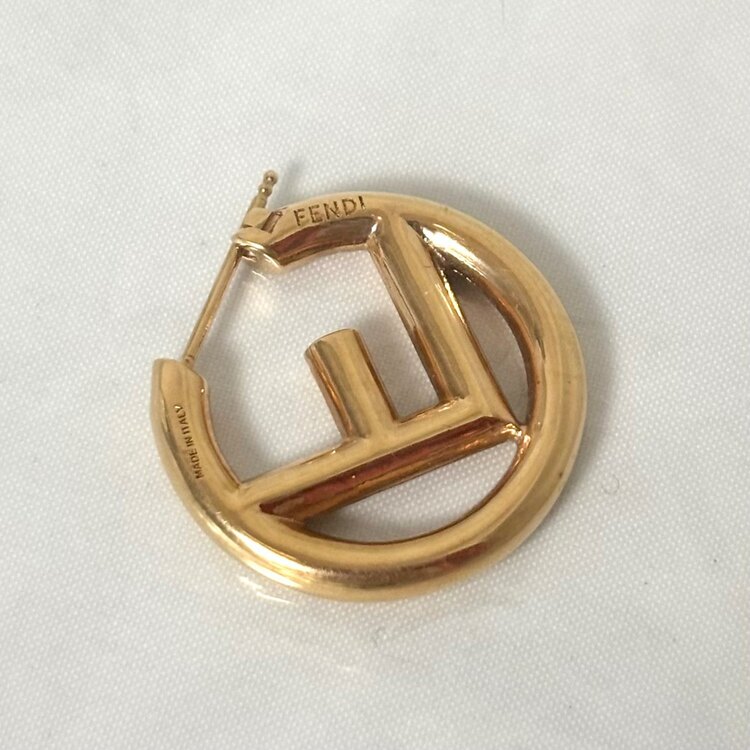 エフ イズ フェンディ（金・貴金属）の商品画像 - 査定依頼日：2024年12月12日 - 最高査定価格：5,000円
