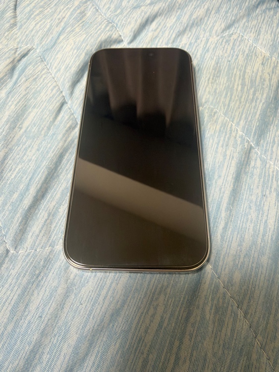 iPhone iPhone 16 Pro 256GB docomo（スマホ）の商品画像 - 査定依頼日：2026年9月27日 - 最高査定価格：121,000円