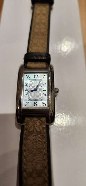 COACH　コーチ　時計（ブランド財布・小物）の商品画像 - 査定依頼日：2025年3月20日 - 最高査定価格：1,800円