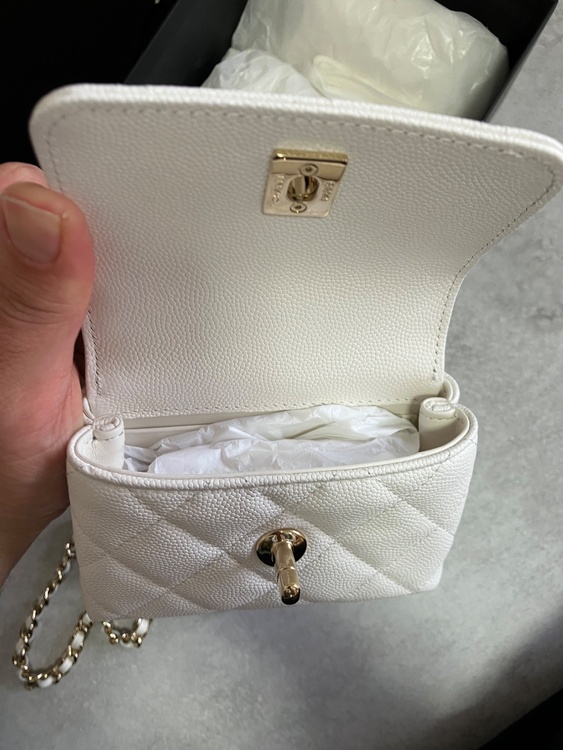 CHANEL ココハンドル　ミニバッグ　チェーンショルダー　キャビアスキン（ブランドバッグ）の商品画像 - 査定依頼日：2026年2月17日 - 最高査定価格：300,000円