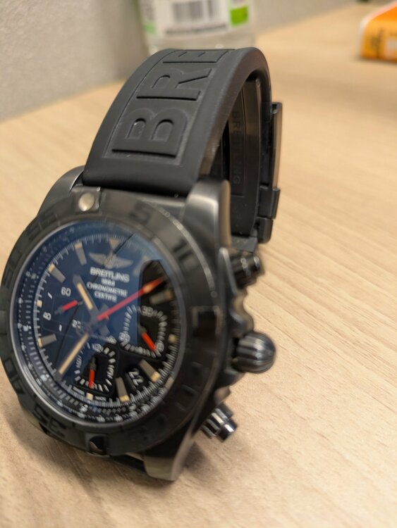 ブライトリング クロノマット ブラックすち（高級時計）の商品画像 - 査定依頼日：2026年4月22日 - 最高査定価格：480,000円