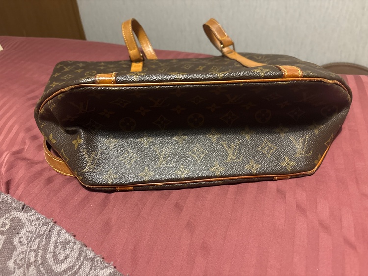 サックショッピング M51109（ブランドバッグ）の商品画像 - 査定依頼日：2025年12月18日 - 最高査定価格：70,000円