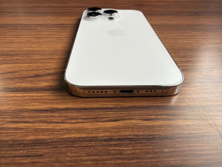 iPhone iPhone 14 Pro 128GB Softbank（スマホ）の商品画像 - 査定依頼日：2026年6月1日 - 最高査定価格：61,000円