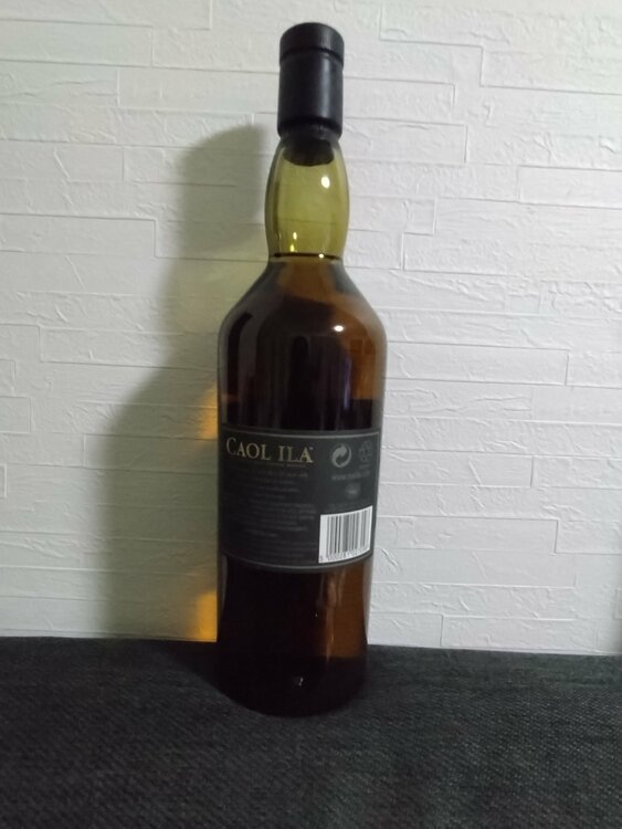 カリラ25年（お酒）の商品画像 - 査定依頼日：2026年2月17日 - 最高査定価格：35,000円