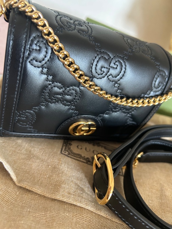 GGマトラッセショルダーバック（ブランドバッグ）の商品画像 - 査定依頼日：2026年1月12日 - 最高査定価格：80,000円