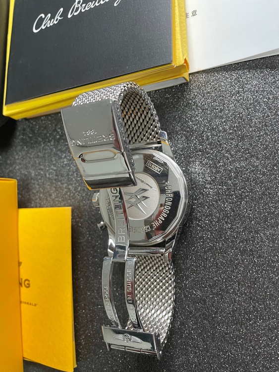 ブライトリング その他 AB051（高級時計）の商品画像 - 査定依頼日：2026年2月12日 - 最高査定価格：520,000円