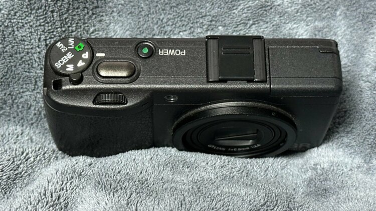 GR DIGITAL II（カメラ）の商品画像 - 査定依頼日：2026年2月20日 - 最高査定価格：15,000円