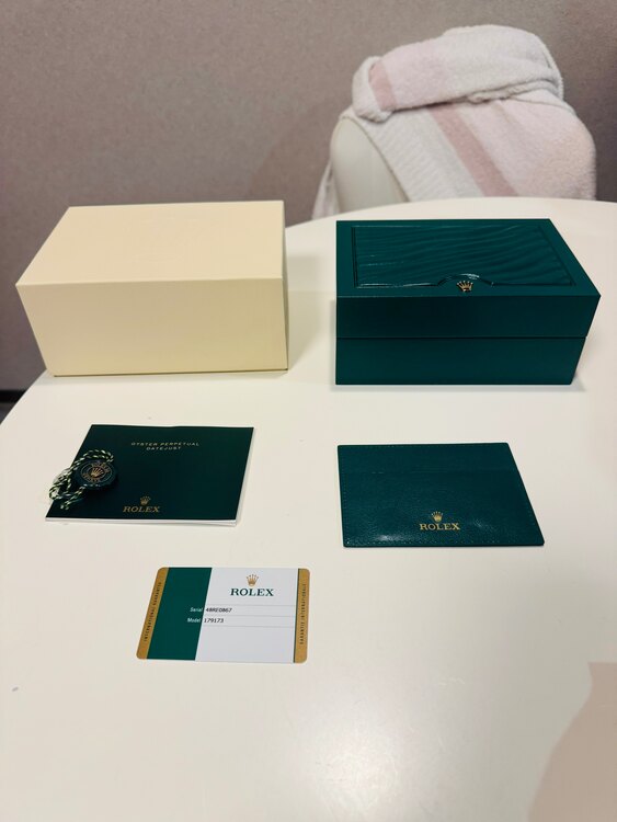 ロレックス デイトナ （高級時計）の商品画像 - 査定依頼日：2024年12月20日 - 最高査定価格：1,050,000円