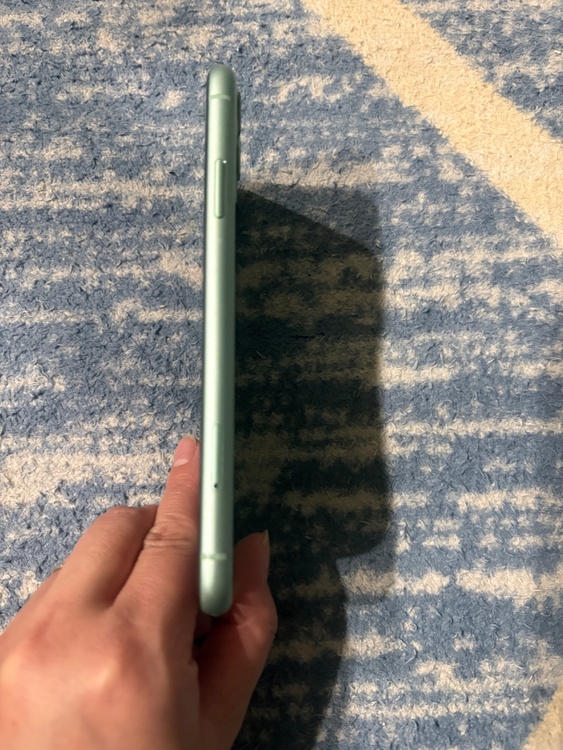 iPhone11 128GB docomo（スマホ）の商品画像 - 査定依頼日：2026年1月7日 - 最高査定価格：15,000円