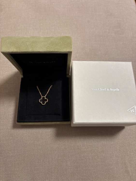 ヴァンクリーフアーペル　ヴィンテージ アルハンブラ ペンダント　オニキス（金・貴金属）の商品画像 - 査定依頼日：2026年1月12日 - 最高査定価格：20,000円