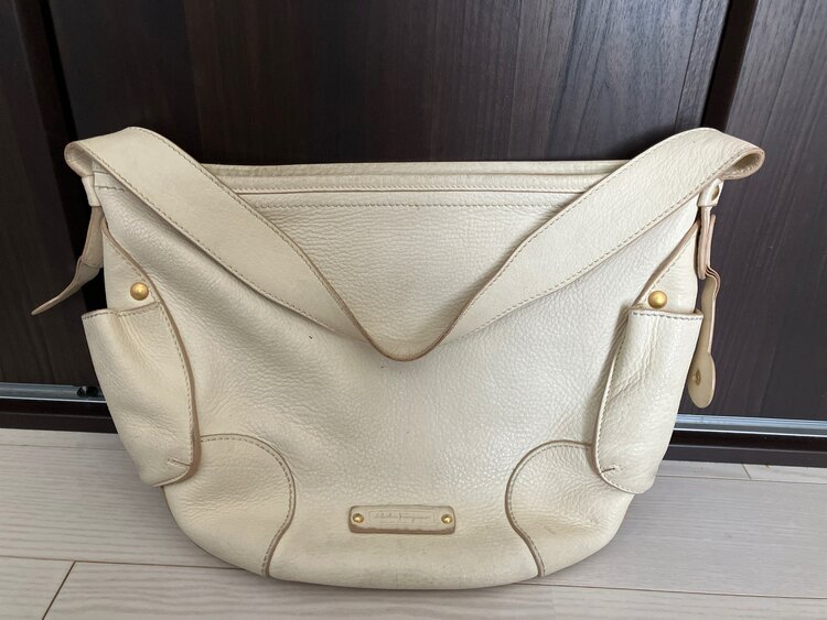 フェラガモ  （ブランドバッグ）の商品画像 - 査定依頼日：2025年5月7日 - 最高査定価格：2,000円