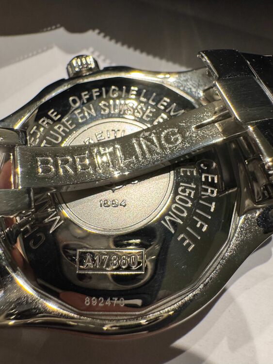 BREITLING Super Ocean（高級時計）の商品画像 - 査定依頼日：2025年9月11日 - 最高査定価格：200,000円