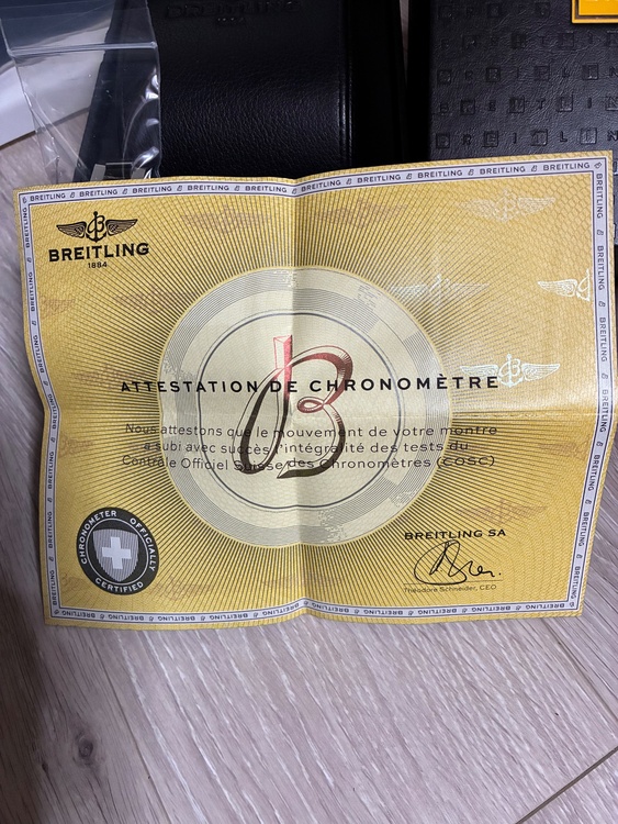 アベンジャー2GMT（高級時計）の商品画像 - 査定依頼日：2025年12月14日 - 最高査定価格：300,000円