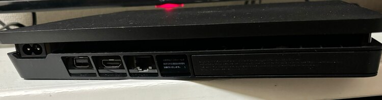 PlayStation4 本体（ゲーム機本体・ゲームソフト）の商品画像 - 査定依頼日：2024年12月21日 - 最高査定価格：10,000円