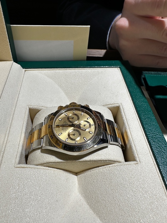 ロレックス デイトナ 11650（高級時計）の商品画像 - 査定依頼日：2026年1月15日 - 最高査定価格：3,300,000円