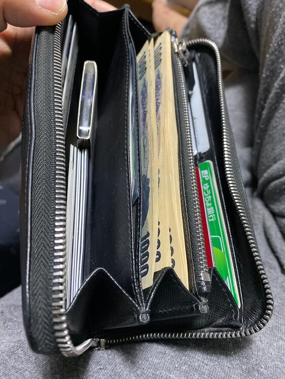 プラダ  （ブランドバッグ）の商品画像 - 査定依頼日：2025年1月31日 - 最高査定価格：5,000円