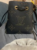 m46734（ブランドバッグ）の商品画像 - 査定依頼日：2025年1月30日 - 最高査定価格：250,000円