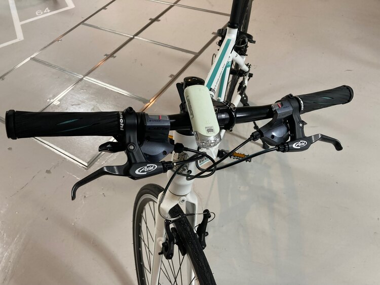 ビアンキ　16 ROMAⅢ サイズ50 マットホワイト（自転車）の商品画像 - 査定依頼日：2025年4月19日 - 最高査定価格：15,000円