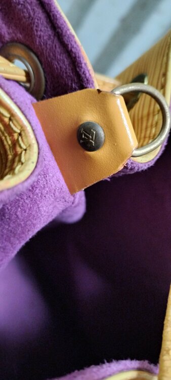 ルイヴィトン エピ （ブランドバッグ）の商品画像 - 査定依頼日：2026年1月18日 - 最高査定価格：50,000円