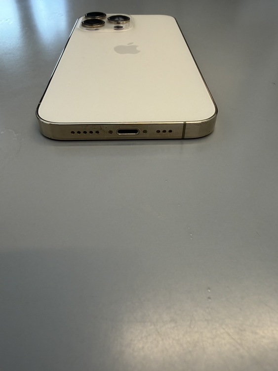 iPhone13pro（スマホ）の商品画像 - 査定依頼日：2026年5月14日 - 最高査定価格：38,000円