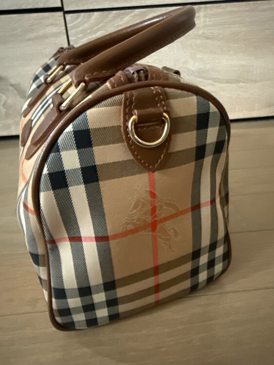 ミニボストンバッグ（ブランドバッグ）の商品画像 - 査定依頼日：2025年5月17日 - 最高査定価格：10,000円