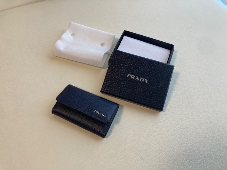 PRADA キーケース（ブランド財布・小物）の商品画像 - 査定依頼日：2025年8月30日 - 最高査定価格：10,000円
