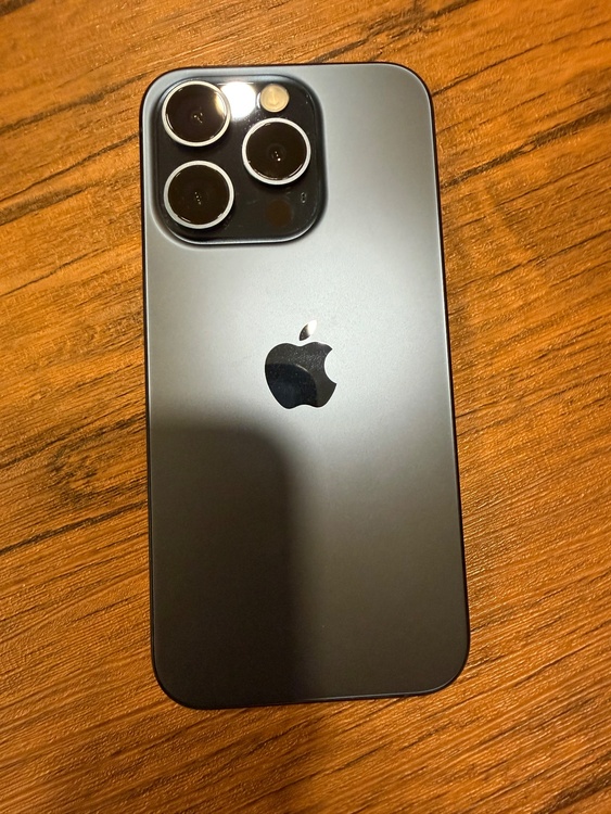 iPhone iPhone 15 Pro 256GB SIMフリー（スマホ）の商品画像 - 査定依頼日：2026年8月17日 - 最高査定価格：81,000円