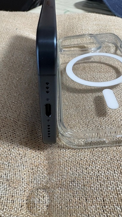 iPhone iPhone 15 Pro 128GB au（スマホ）の商品画像 - 査定依頼日：2026年9月24日 - 最高査定価格：110,000円