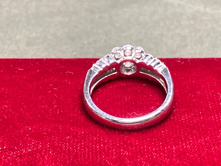 ダイヤリング　ノンブランド（宝石）の商品画像 - 査定依頼日：2025年11月9日 - 最高査定価格：170,000円