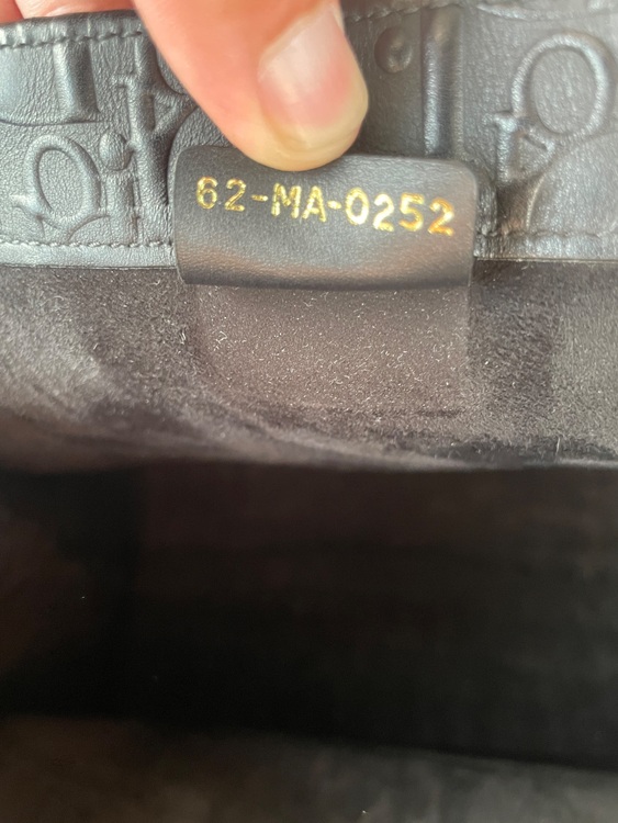 ブックトート 黒レザー ラージ（ブランドバッグ）の商品画像 - 査定依頼日：2025年6月19日 - 最高査定価格：170,000円