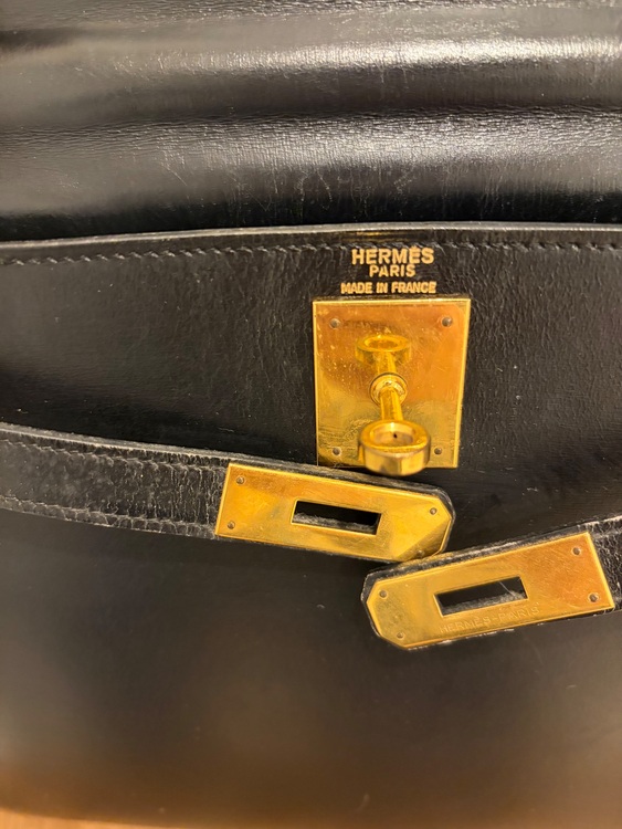 HERMES ケリー　ブラック（ブランドバッグ）の商品画像 - 査定依頼日：2025年11月8日 - 最高査定価格：950,000円