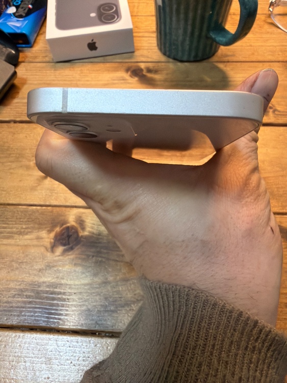 iPhone 12 128GB au（スマホ）の商品画像 - 査定依頼日：2026年3月22日 - 最高査定価格：27,000円