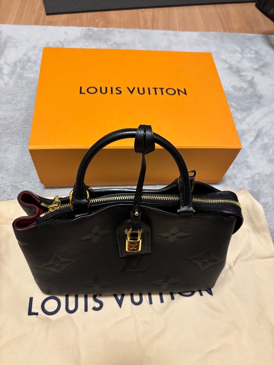 不明（ブランドバッグ）の商品画像 - 査定依頼日：2025年7月26日 - 最高査定価格：270,000円