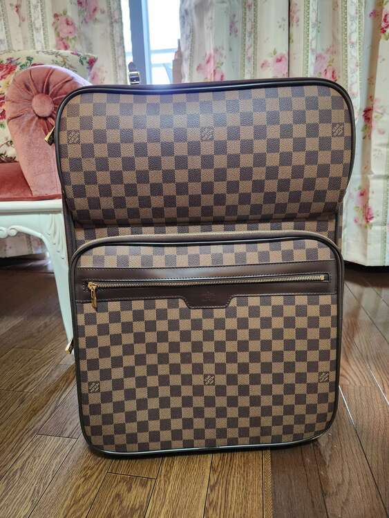 ルイヴィトン タイガ （ブランドバッグ）の商品画像 - 査定依頼日：2025年4月23日 - 最高査定価格：165,000円