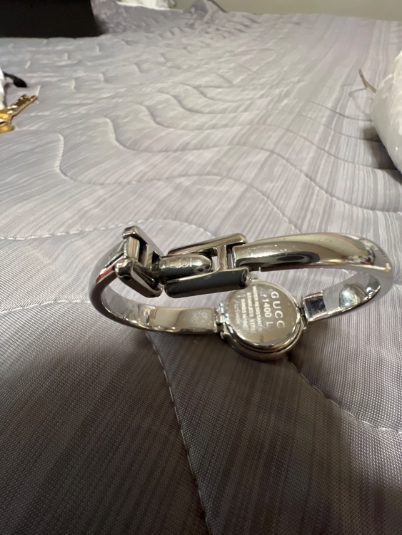 腕時計　1400L 0259988（ブランド財布・小物）の商品画像 - 査定依頼日：2025年8月25日 - 最高査定価格：3,000円