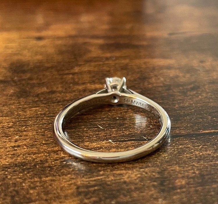 Cartier0.23ct D 50MWM199 Pt950（宝石）の商品画像 - 査定依頼日：2022年9月6日 - 最高査定価格：35,000円