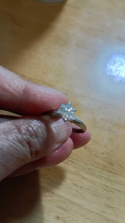 ダイヤの指輪（宝石）の商品画像 - 査定依頼日：2025年7月17日 - 最高査定価格：100,000円