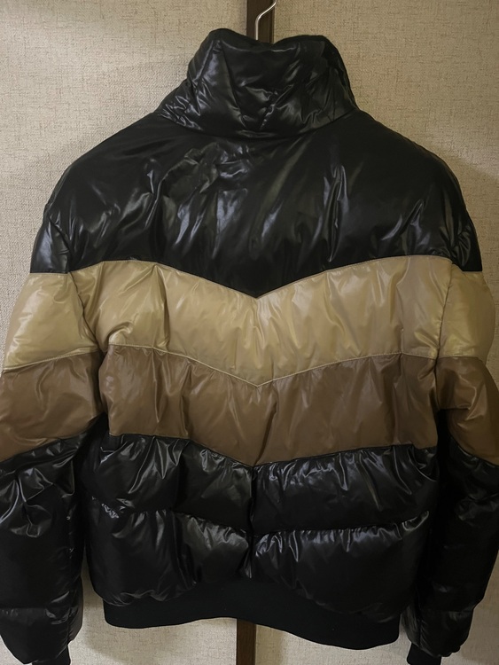 MONCLER ダウンジャケット 41316-50-68950（古着・ファッション）の商品画像 - 査定依頼日：2025年10月13日 - 最高査定価格：100,000円