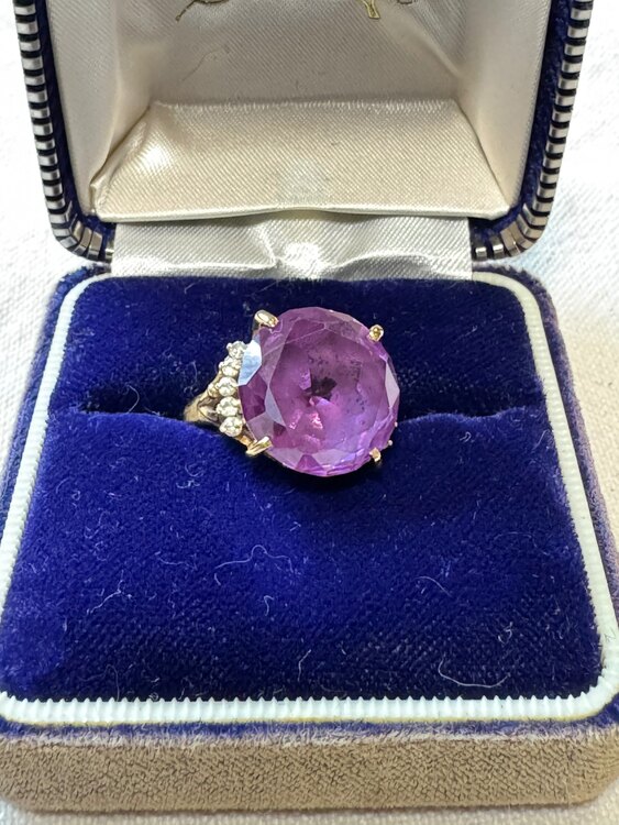 指輪　（宝石）の商品画像 - 査定依頼日：2025年5月24日 - 最高査定価格：35,000円