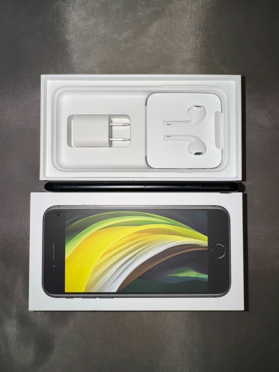 iPhone SE (第 2 世代) 128GB Softbank（スマホ）の商品画像 - 査定依頼日：2025年10月5日 - 最高査定価格：12,000円