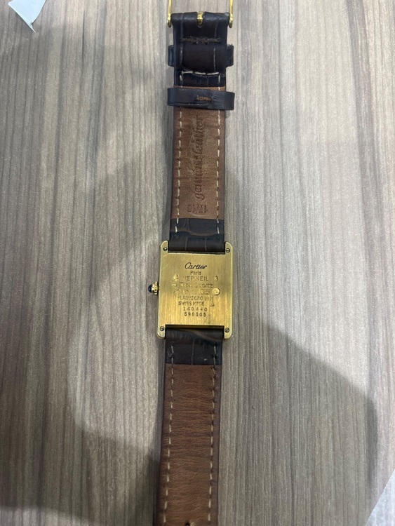 カルティエタンク　LMサイズ　縦ローマン（高級時計）の商品画像 - 査定依頼日：2025年10月27日 - 最高査定価格：220,000円