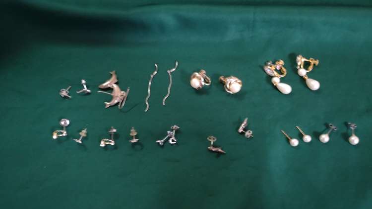 ピアス　イヤリング　いろいろ（金・貴金属）の商品画像 - 査定依頼日：2023年7月16日 - 最高査定価格：130,000円