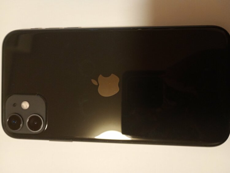 iPhone iPhone11 64GB docomo（スマホ）の商品画像 - 査定依頼日：2026年6月20日 - 最高査定価格：15,500円