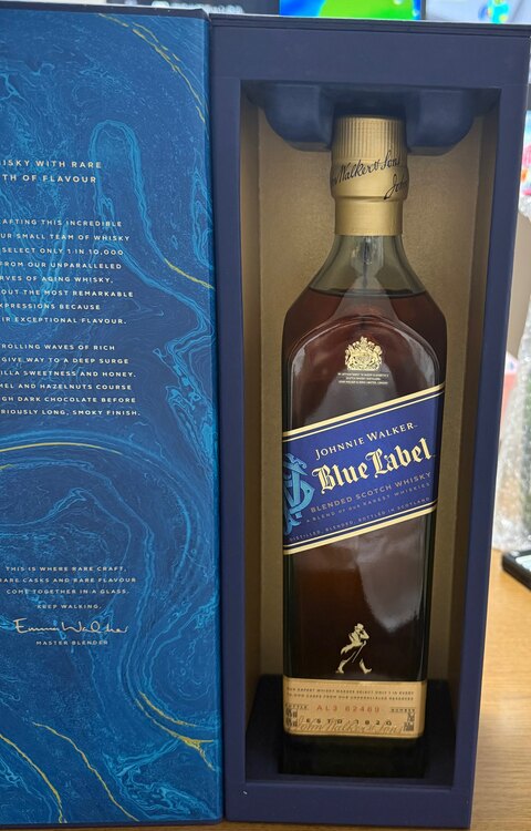 ウイスキー ジョニーウォーカー （お酒）の商品画像 - 査定依頼日：2025年3月25日 - 最高査定価格：10,000円