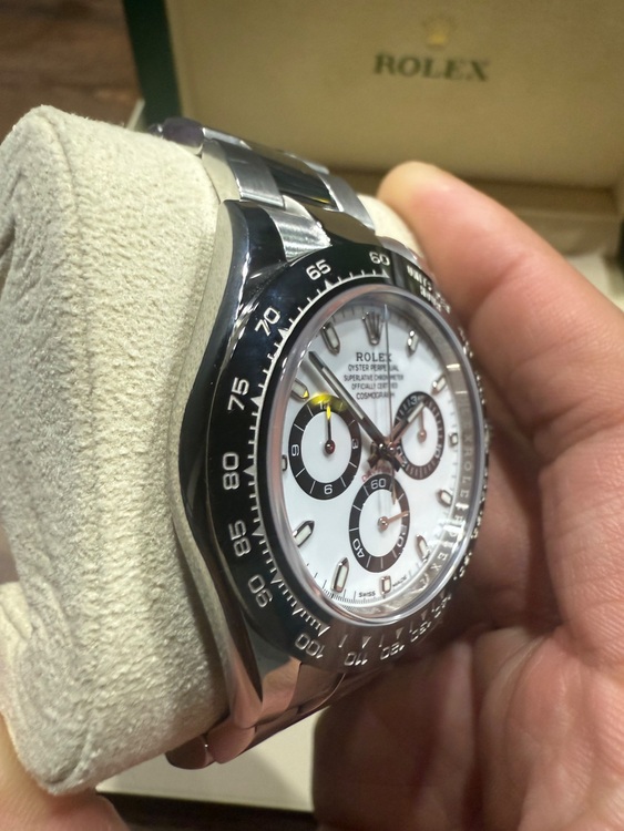 ロレックス デイトナ 116500lm（高級時計）の商品画像 - 査定依頼日：2025年9月29日 - 最高査定価格：5,250,000円